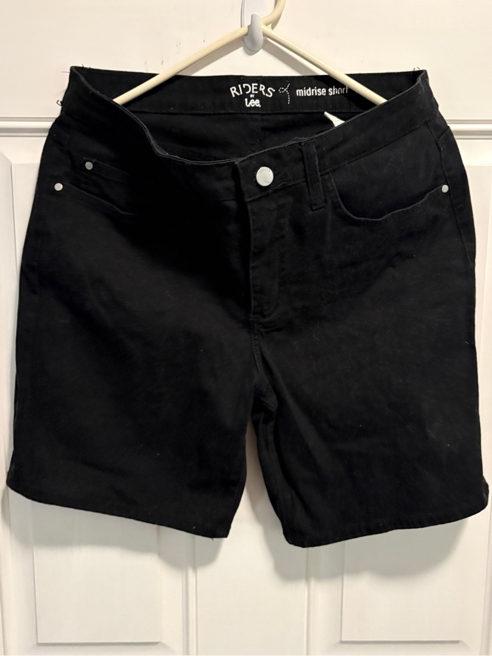 Lee Black Midrise Women's Shorts